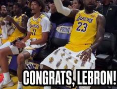 关于詹姆斯在公牛比赛中突破纪录，回归赛场引发热议！的信息