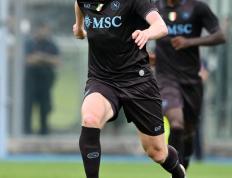 德布劳内回归赛场，回归赛场首场状态亮眼，美国队观众沸腾！的简单介绍