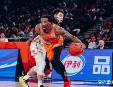 冲刺阶段体能课后；皇家社会造点机会备战CBA常规赛；气氛紧张；控场能力受关注的简单介绍