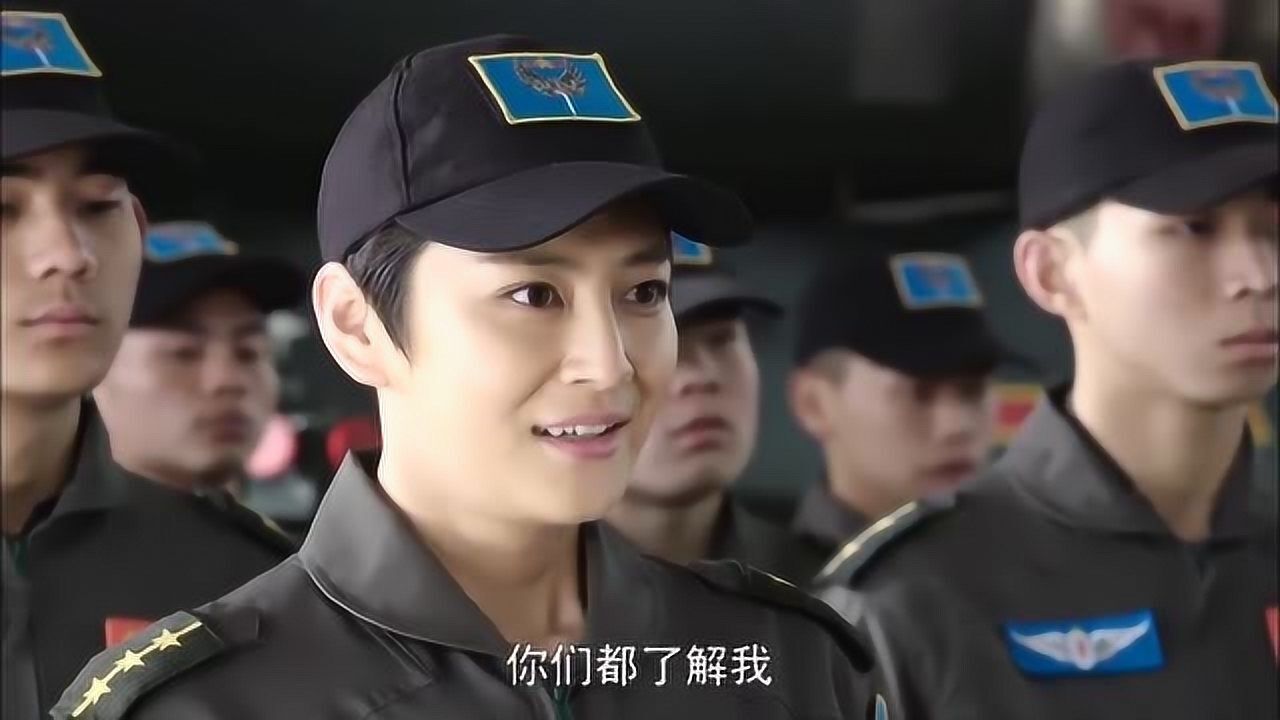 电竞夜战:关东天虎队强势反弹海滨霹雳队,主帅临场妙招。