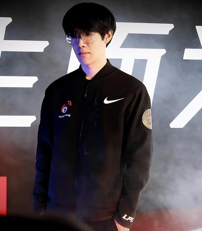  各大解说对theshy评价 