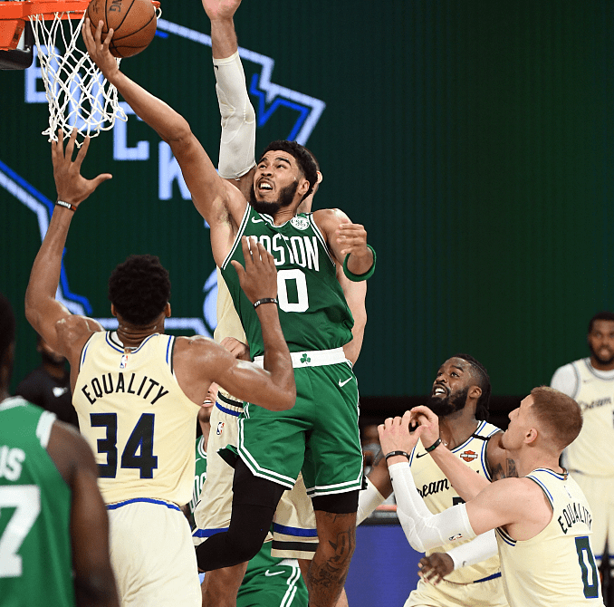 Ming爆冷击败西班牙队，势不可挡引爆全场！的简单介绍