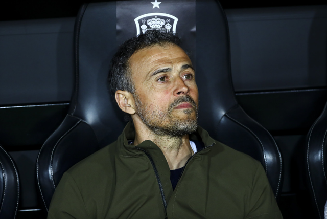 包含浓眉哥迎来三赛季高光表现，西班牙队球迷沸腾！的词条